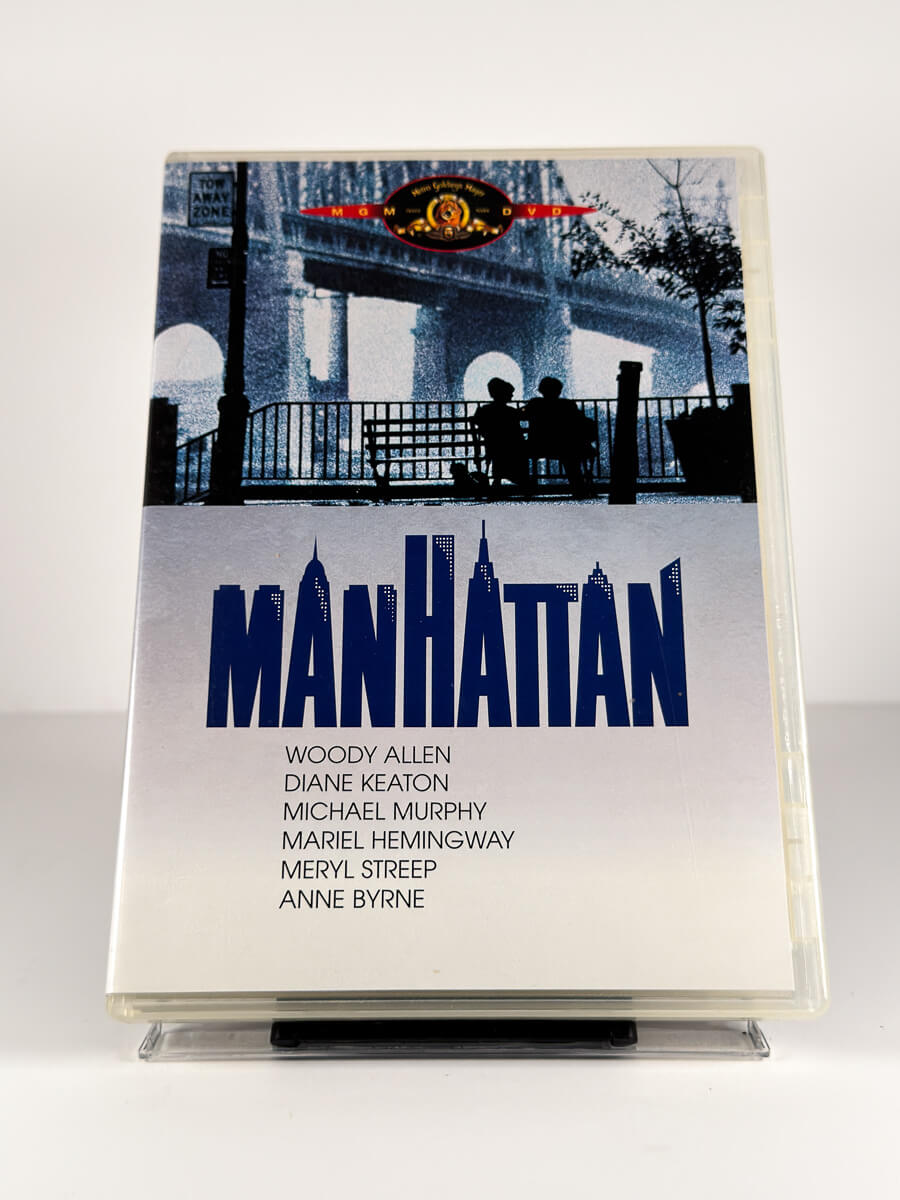 Forside av cover til Manhattan på DVD