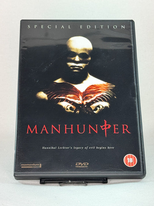 Forside av DVD-cover til Manhunter, bruktfilm hos nettbutikken Brukbar Film