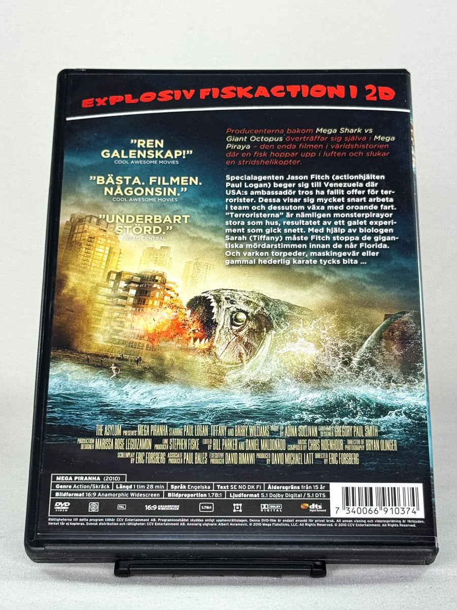 Bakside av DVD-cover for Mega Piranha – brukt action- og skrekkfilm på DVD, kjøp originale filmer hos Brukbar Film
