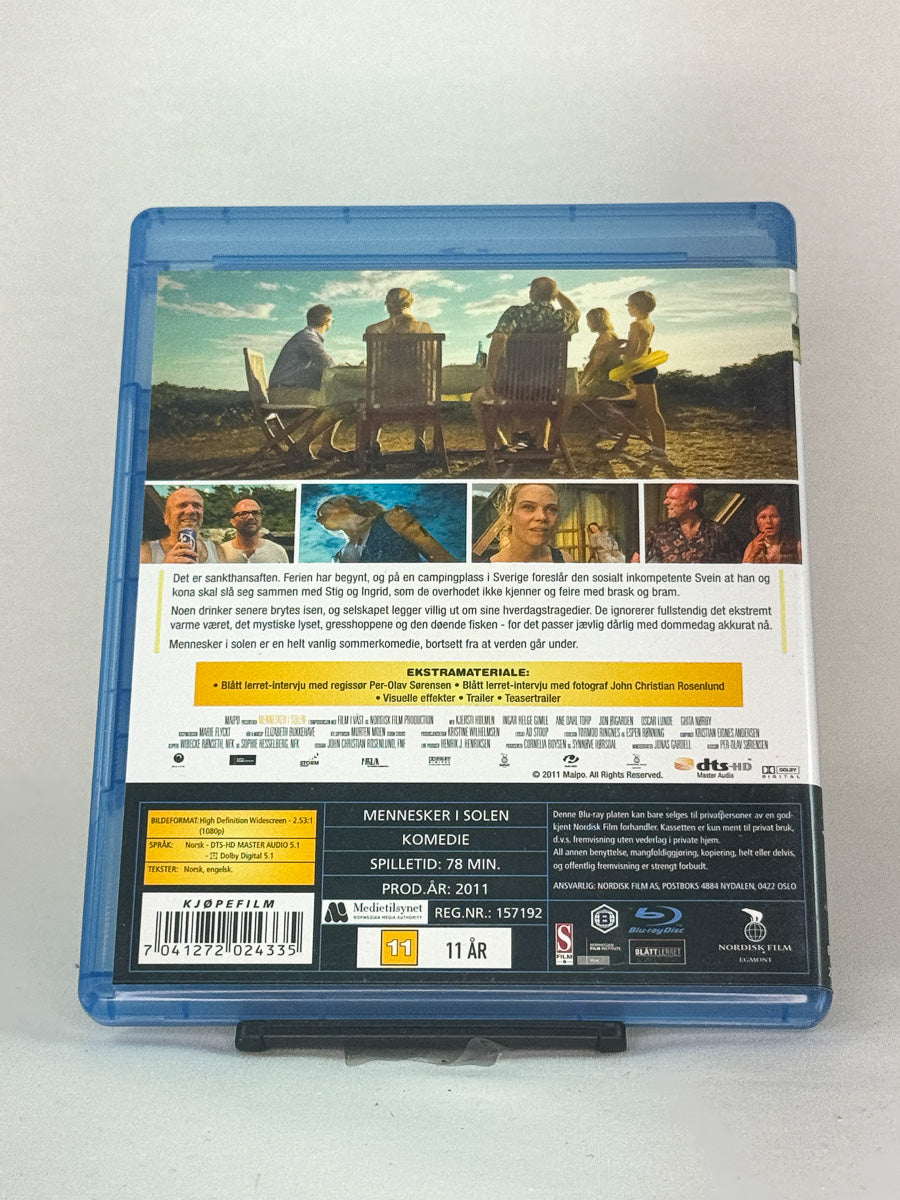 Bakside av Blu-ray-cover til Mennesker i solen – brukt original Blu-ray komediefilm, tilgjengelig hos Brukbar Film