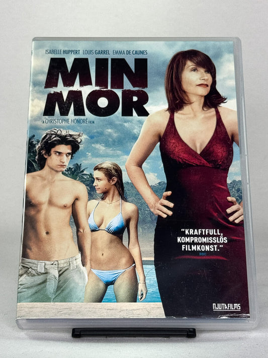 Forside av Min mor – fransk film av Christophe Honoré med Isabelle Huppert, brukt DVD fra Brukbar Film