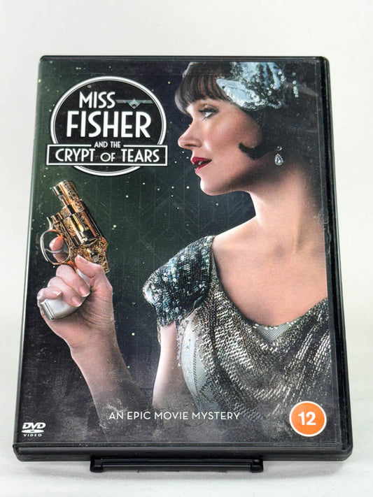 Forside av DVD-cover til Miss Fisher and the Crypt of Tears, brukt DVD hos Brukbar Film.