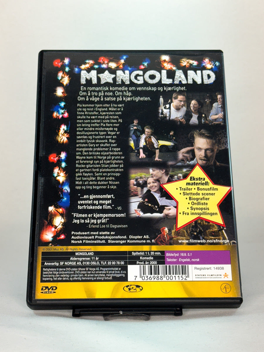 Bakside av DVD-cover til Mongoland – viser omtaler og beskrivelser av denne populære norske julefilmen – brukt DVD tilgjengelig hos Brukbar Film.