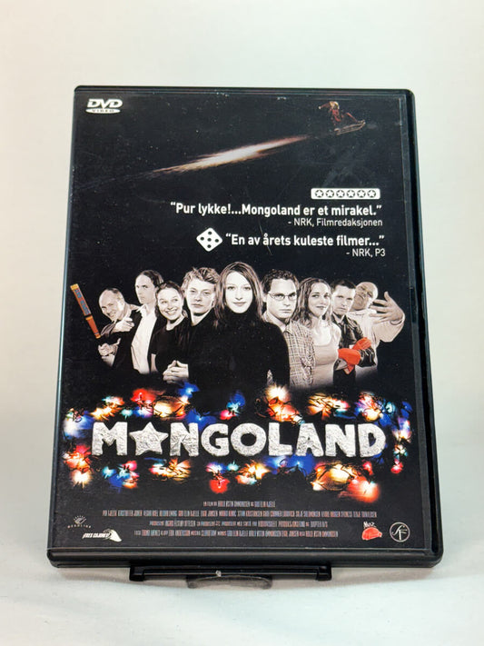 Forside av DVD-cover til Mongoland – kultklassiker av Arild Østin Ommundsen med Pia Tjelta og Kristoffer Joner, kjent for sin sjarm og Stavanger-miljø – brukt DVD hos Brukbar Film.