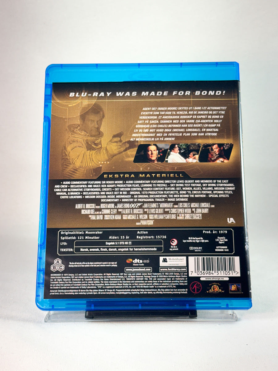 Bakside av cover til Moonraker, brukt Blu-ray hos Brukbar Film