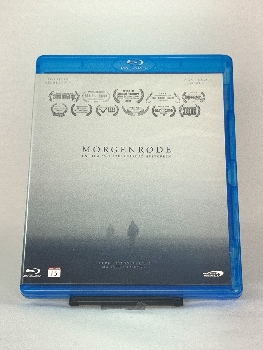 Forside av Blu-ray-cover til Morgenrøde – brukt norsk sci-fi-film på Blu-ray fra Another World Entertainment, kjøp hos Brukbar Film