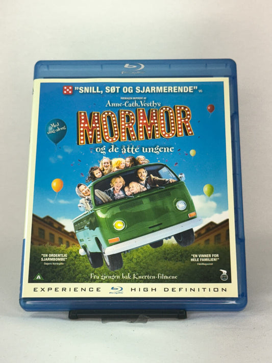 Forside av Blu-ray-cover til Mormor og de åtte ungene – brukt familiefilm på Blu-ray fra Brukbar Film
