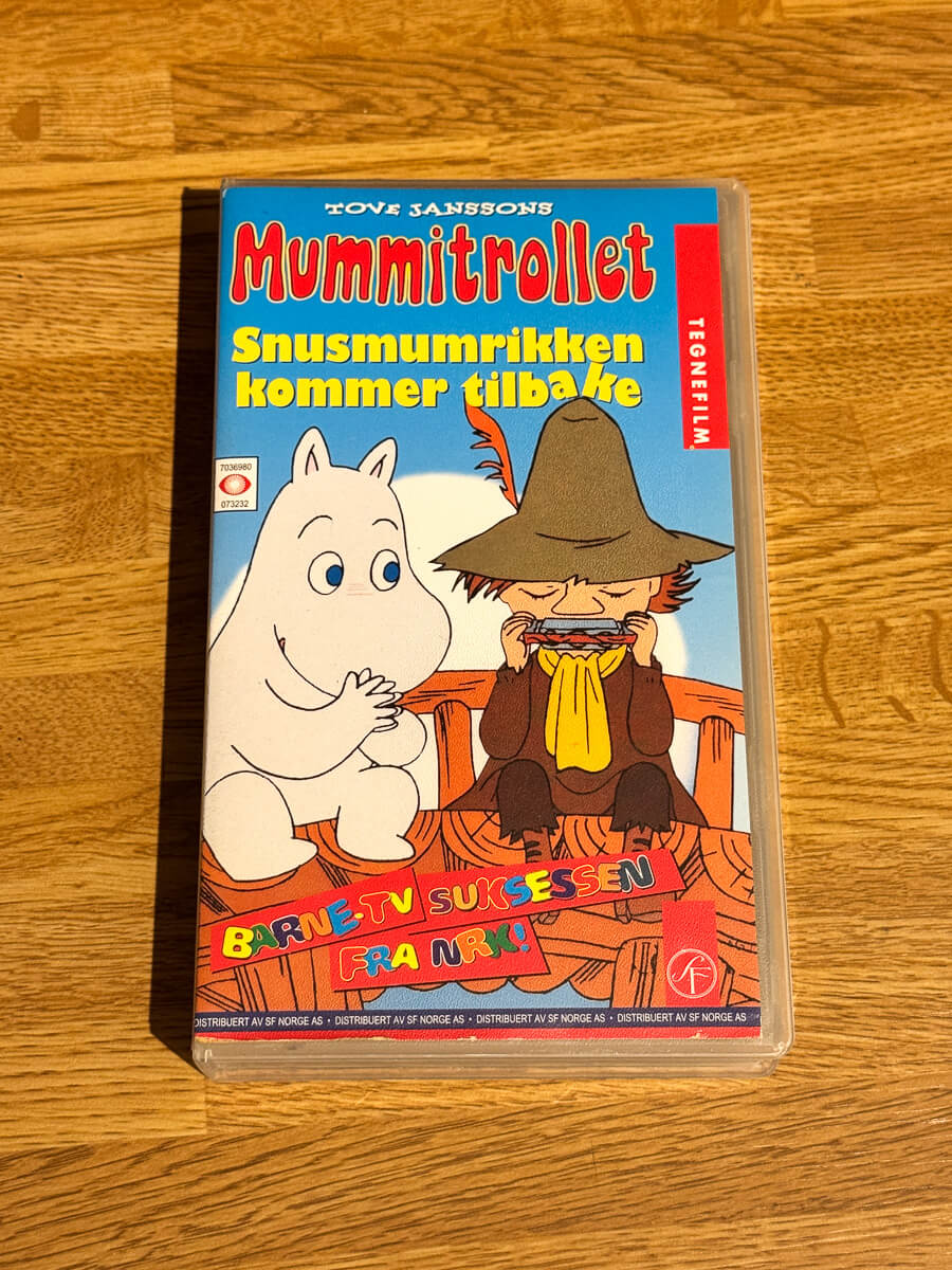 Forside av cover til Mummitrollet – Snusmumrikken kommer tilbake på VHS