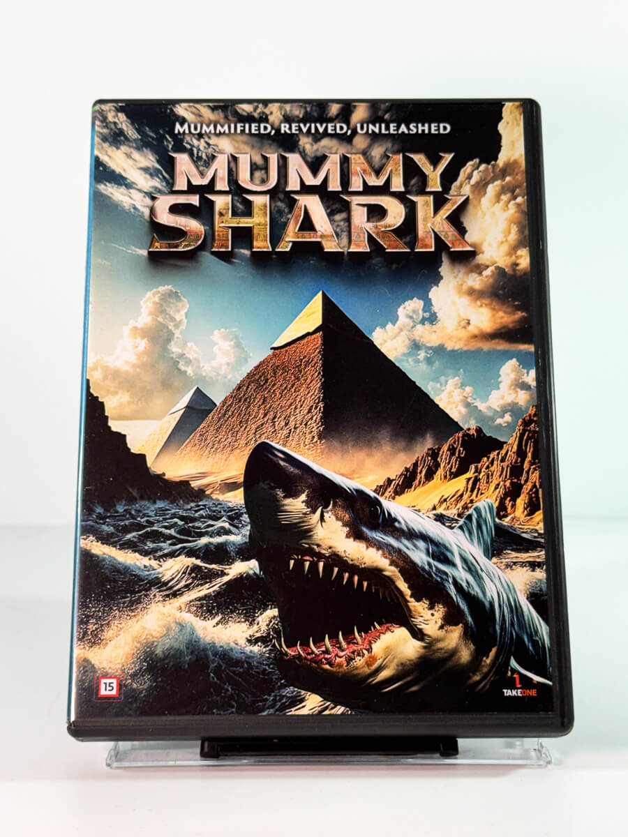 Forside av cover til mummy shark, bruktfilm på DVD hos Brukbar Film