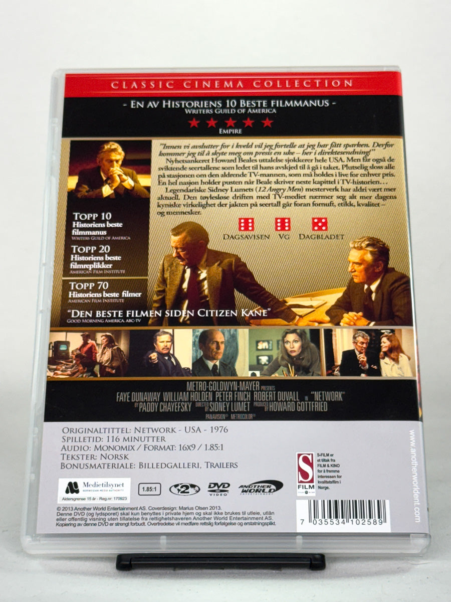 Bakside av DVD-cover til Network – spesifikasjoner og info om denne Oscar-vinnende filmen på brukt DVD