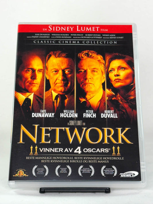 Forside av DVD-cover til Network – prisbelønt klassiker på brukt DVD, tilgjengelig fra Brukbar Film