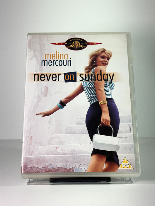 Forside av cover til Never on Sunday, bruktfilm hos nettbutikken Brukbar Film