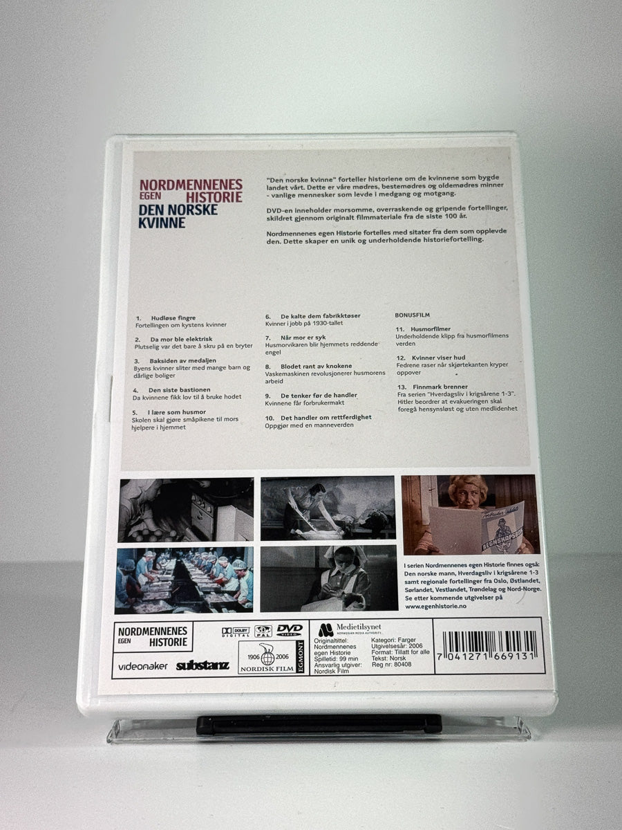 Bakside av cover til nordmennenes egen historie – den norske kvinne de bygde landet, brukt original DVD hos Brukbar Film