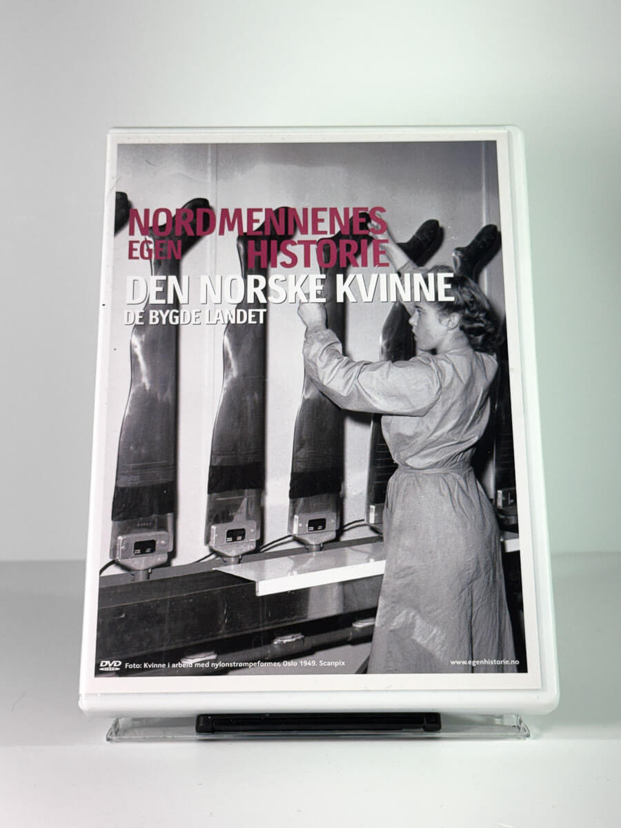 Forside av cover til nordmennenes egen historie – den norske kvinne de bygde landet, bruktfilm på DVD hos Brukbar Film