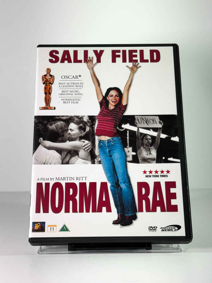 Forside av cover til Norma Rae, bruktfilm hos nettbutikken Brukbar Film