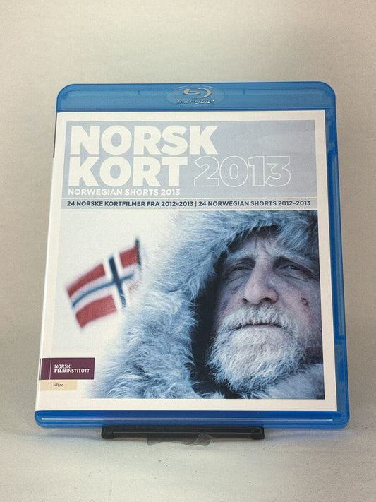 Forside av Blu-ray-cover til Norsk Kort 2013 – brukt samling av kortfilmer på Blu-ray, kjøp hos Brukbar Film