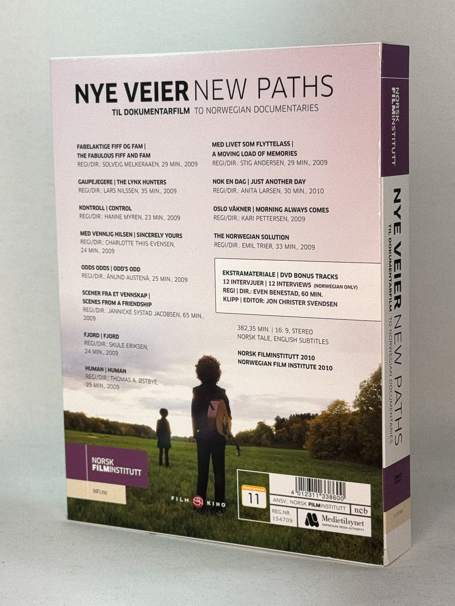 Bakside av DVD-cover til Nye Veier / New Paths – Til dokumentarfilm – samling av norske dokumentarfilmer fra NFI, informativ utgave på brukt DVD hos Brukbar Film.