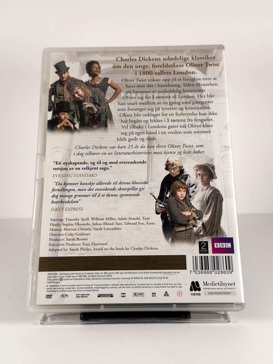 Bakside av cover til Oliver Twist på DVD
