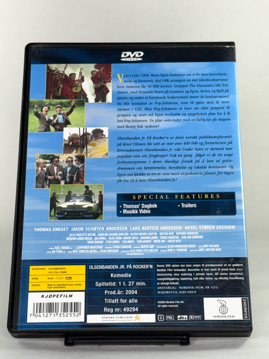 DVD-bakside til filmen Olsenbanden Jr. - På Rocker’n
Baksiden viser info, spesifikasjoner og eventuell ekstratekst – produktbilde fra nettbutikken Brukbar Film