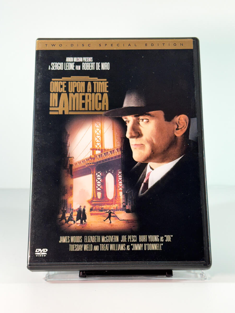 Forside av cover til Once Upon a Time in America, brukt DVD hos Brukbar Film
