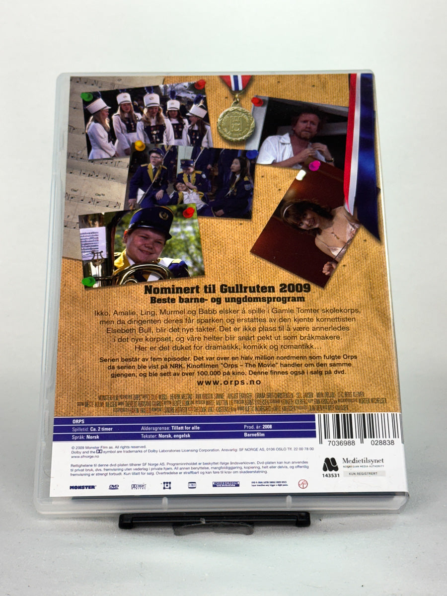 Bakside av DVD-cover til Orps – beskriver serien, rollefigurene og den humoristiske tonen som gjorde NRK-suksessen populær blant barn – brukt DVD hos Brukbar Film.