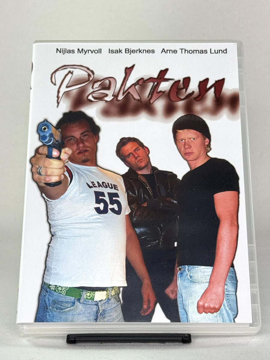 DVD-forside til filmen Pakten
Originalt cover brukt for produktbilde i nettbutikken Brukbar Film