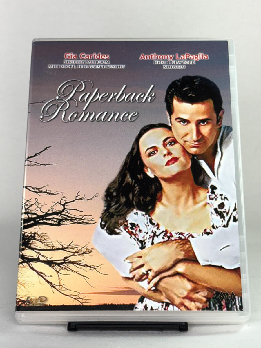 Forside av DVD-cover til Paperback Romance, bruktfilm hos nettbutikken Brukbar Film