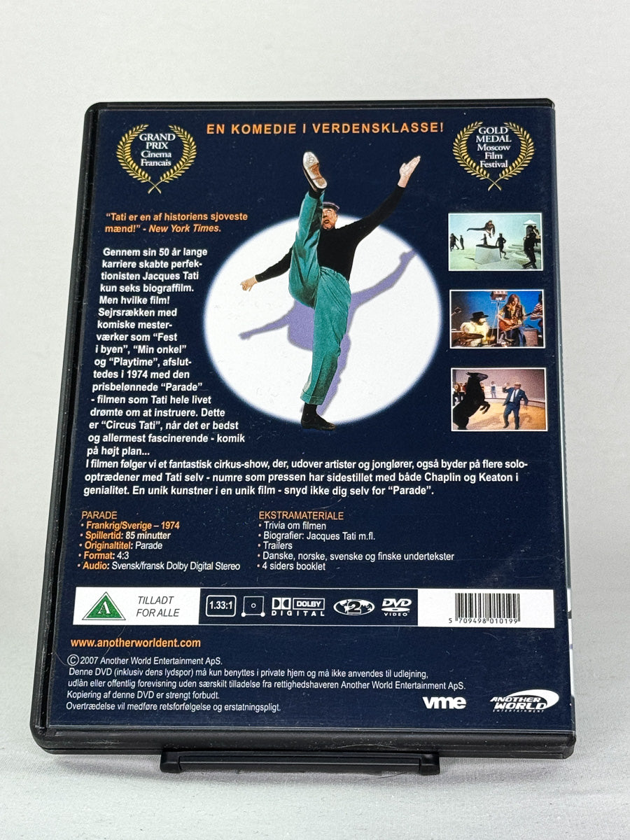 Bakside av Parade DVD-cover – klassisk Jacques Tati-film, brukt DVD i utvalget hos Brukbar Film
