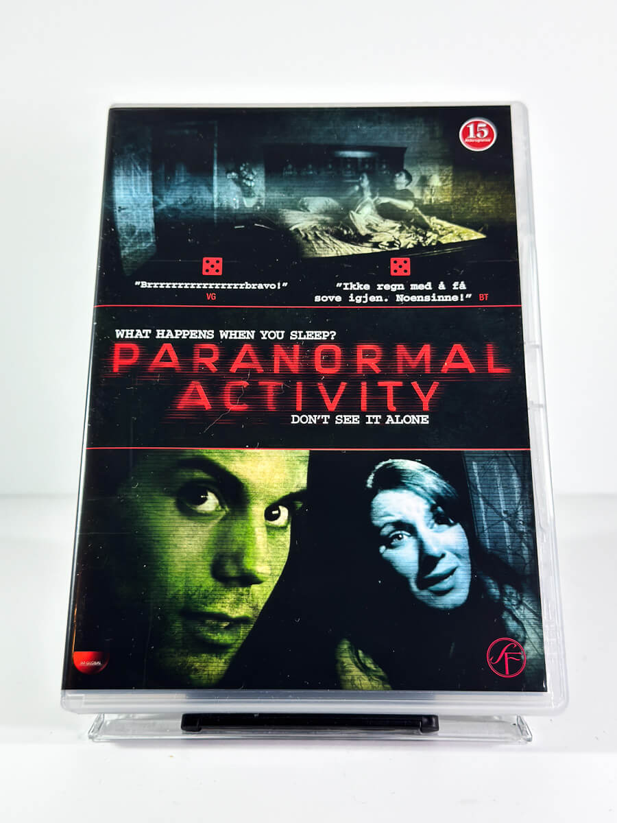 Forside av cover til Paranormal Activity på DVD