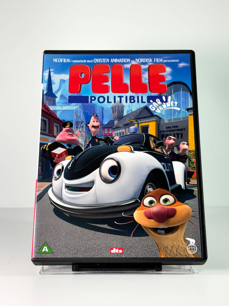Forside av cover til Pelle politibil går i vannet, bruktfilm på DVD hos Brukbar Film