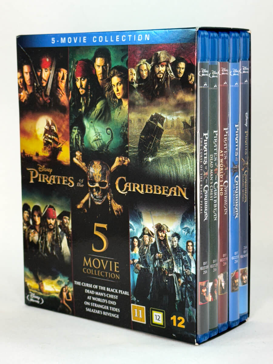 Forside av Blu-ray-box for Pirates of the Caribbean – 5 Movie Collection – brukt Blu-ray-samleboks hos Brukbar Film