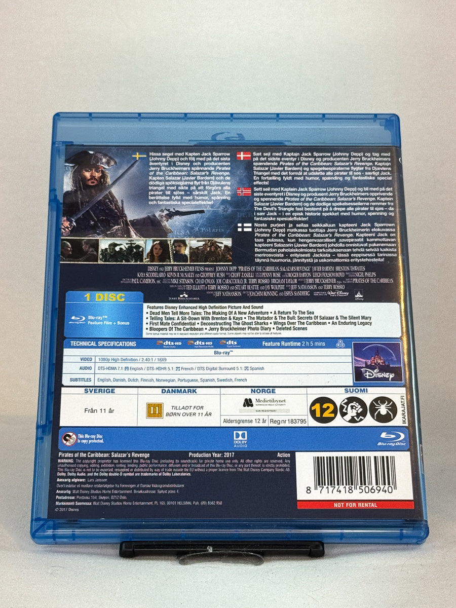 Bakside av Blu-ray-cover for Pirates of the Caribbean: Salazar’s Revenge – brukt Blu-ray hos Brukbar Film
