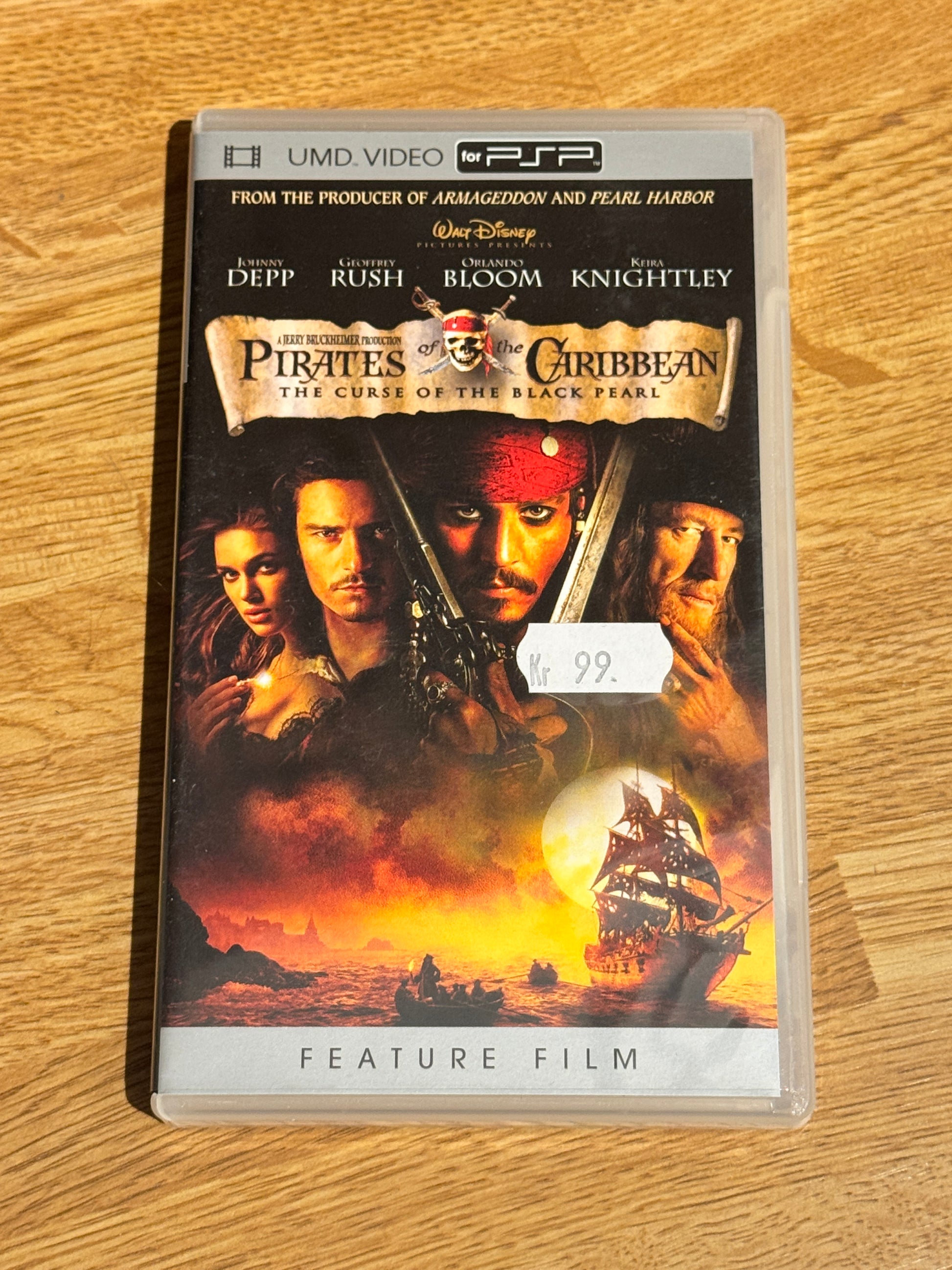 Forside av cover til Pirates of the Caribbean: The Curse of the Black Pearl, PSP UMD-utgivelse