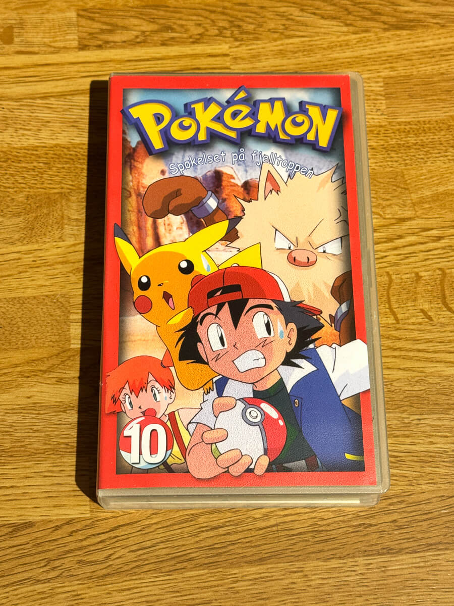 Forside av cover til Pokémon – Spøkelset på fjelltoppen på VHS