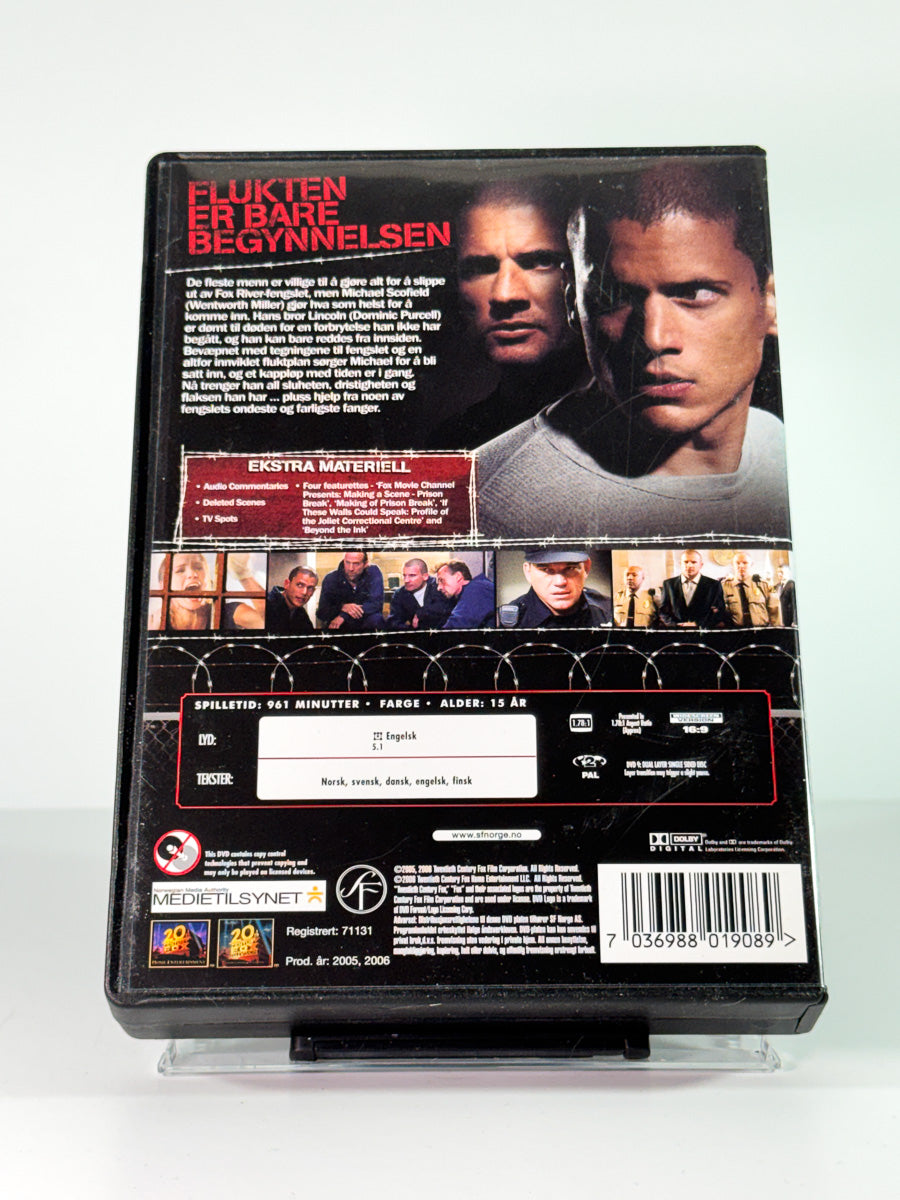 Bakside av cover til Prison Break – The Complete First Season, brukt DVD hos Brukbar Film