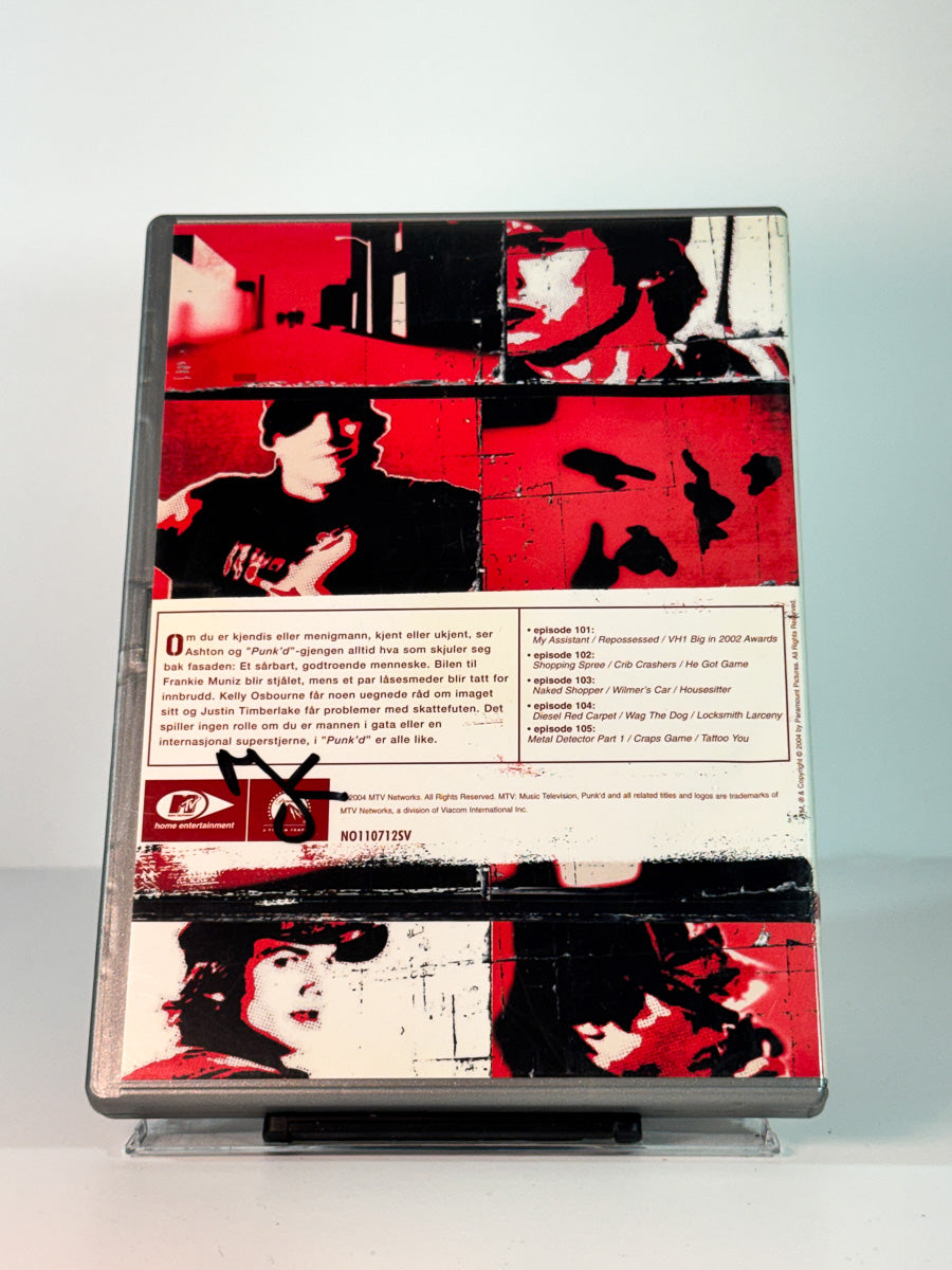 Bakside av cover til Punk’d – Den komplette første sesongen, del 1, brukt DVD hos Brukbar Film