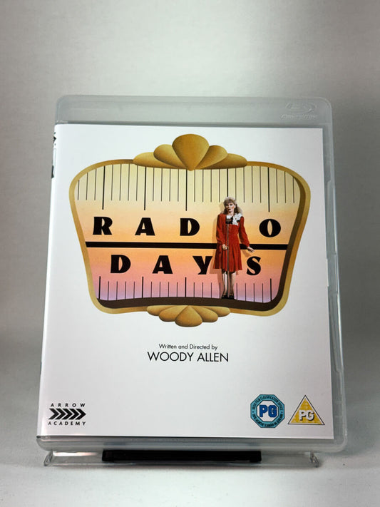 Forside av Blu-ray-cover til Radio Days, brukt original Blu-ray hos Brukbar Film