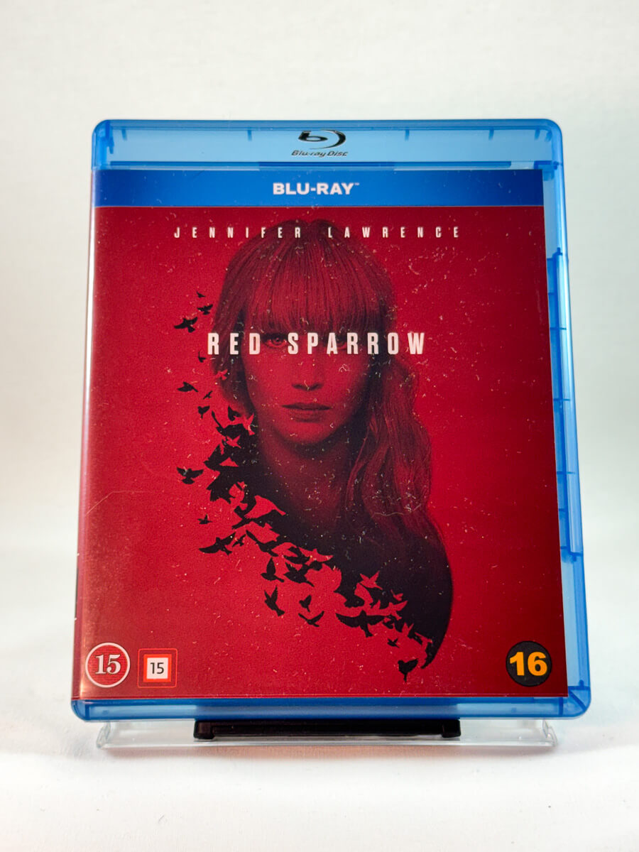 Forside av Blu-ray-cover til Red Sparrow, bruktfilm på Blu-ray hos Brukbar Film