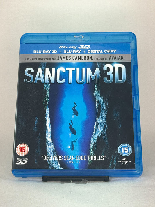 Forside av Blu-ray-cover for Sanctum 3D – eventyrlig dykkerthriller produsert av James Cameron, brukt Blu-ray 3D hos Brukbar Film.