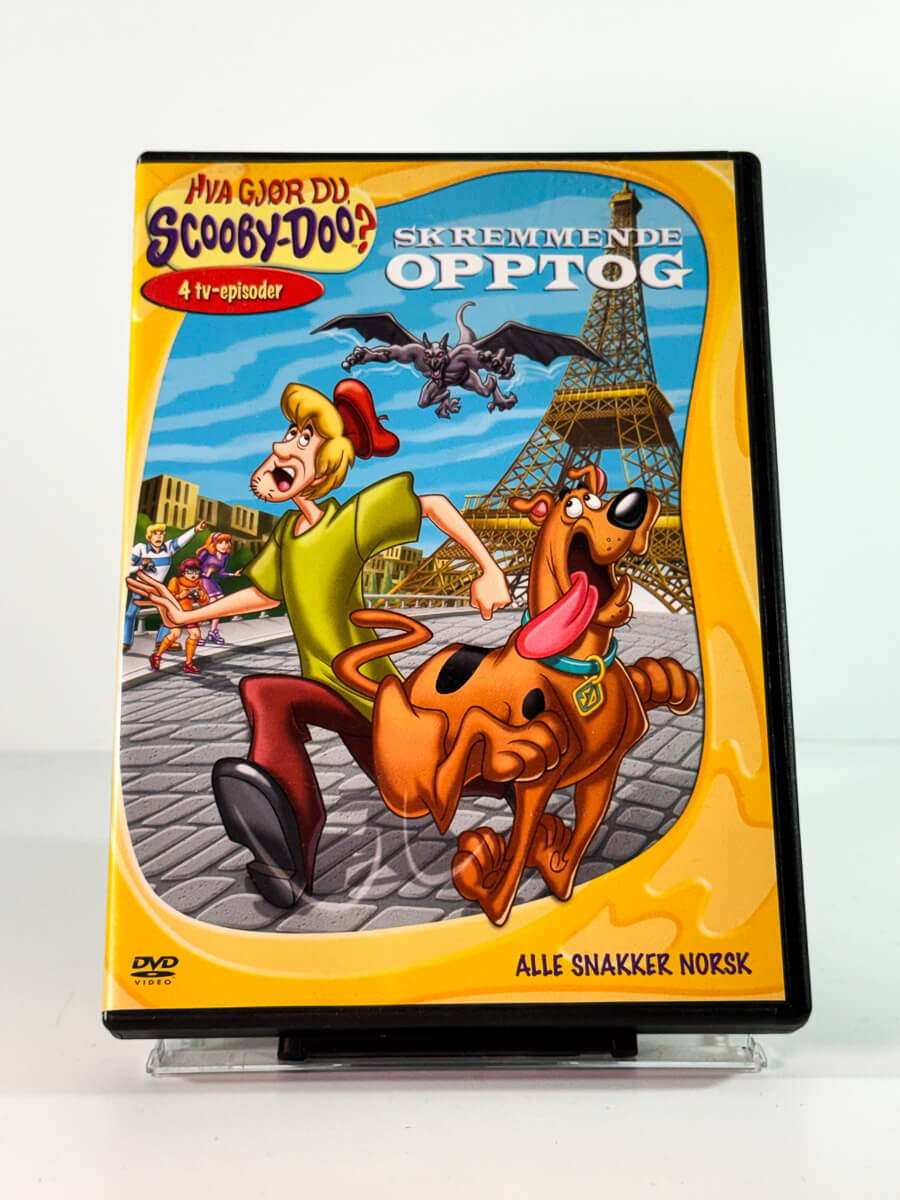 Forside av cover til scooby doo skremmende opptog, bruktfilm på DVD hos Brukbar Film