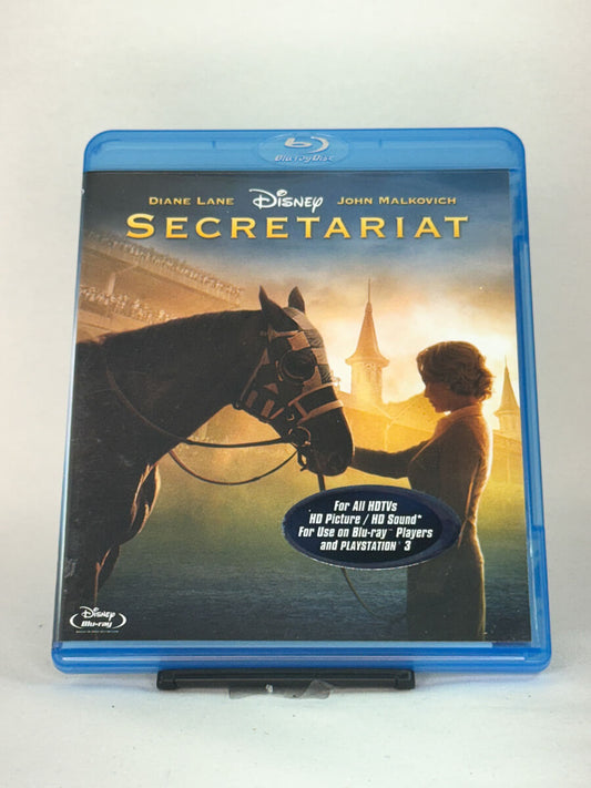 Forside av Blu-ray-cover til Secretariat – inspirerende Disney-drama med Diane Lane og John Malkovich, brukt film hos Brukbar Film.