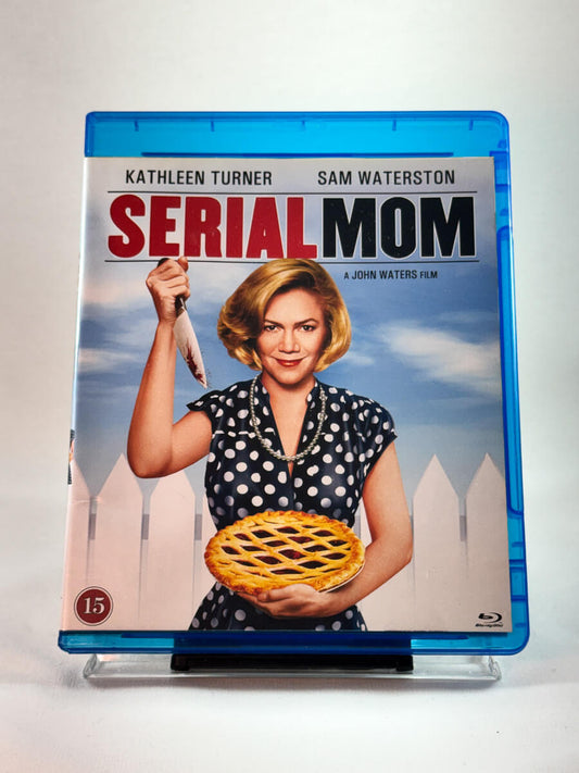 Forside av cover til Serial Mom, brukt Blu-ray hos Brukbar Film
