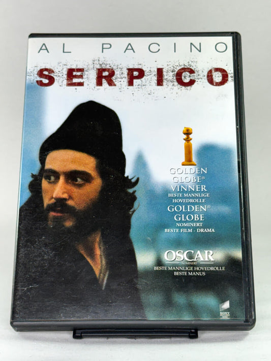 Brukt DVD-film Serpico – forside av originalt filmcover, kjøp brukte DVD og Blu-ray filmer hos Brukbar Film.