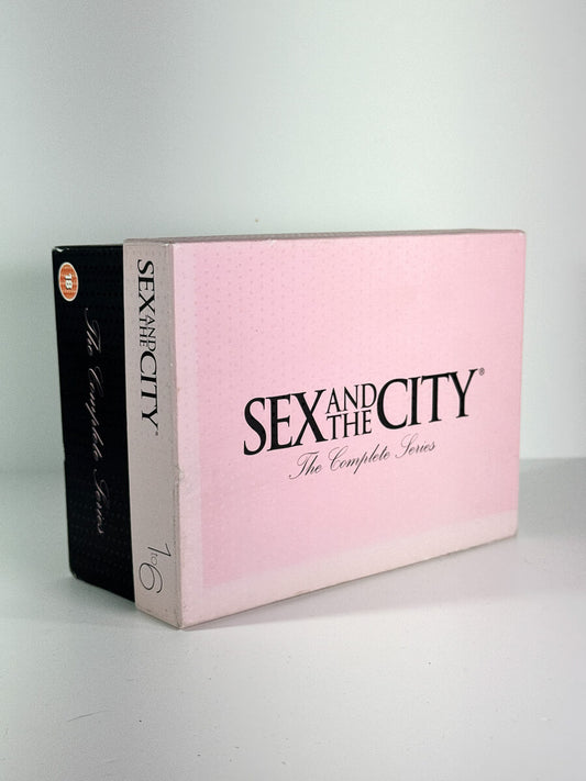 Skoesken til Sex and the City – The Complete Series, brukt original DVD hos Brukbar Film