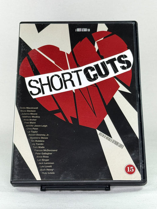 DVD-forside til filmen Short Cuts
Originalt cover brukt for produktbilde i nettbutikken Brukbar Film