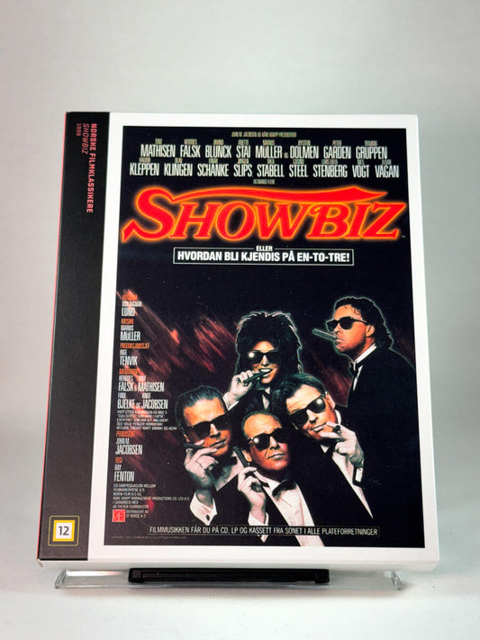 Forside av Blu-ray-cover til Showbiz, bruktfilm hos nettbutikken Brukbar Film