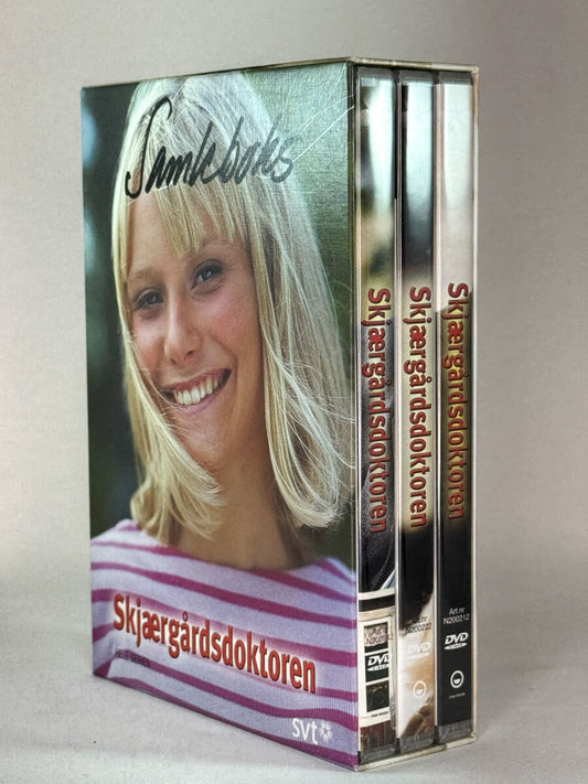 DVD-cover-forside til serien Skjærgårdsdoktoren – Hele serien – Brukt DVD fra nettbutikken Brukbar Film