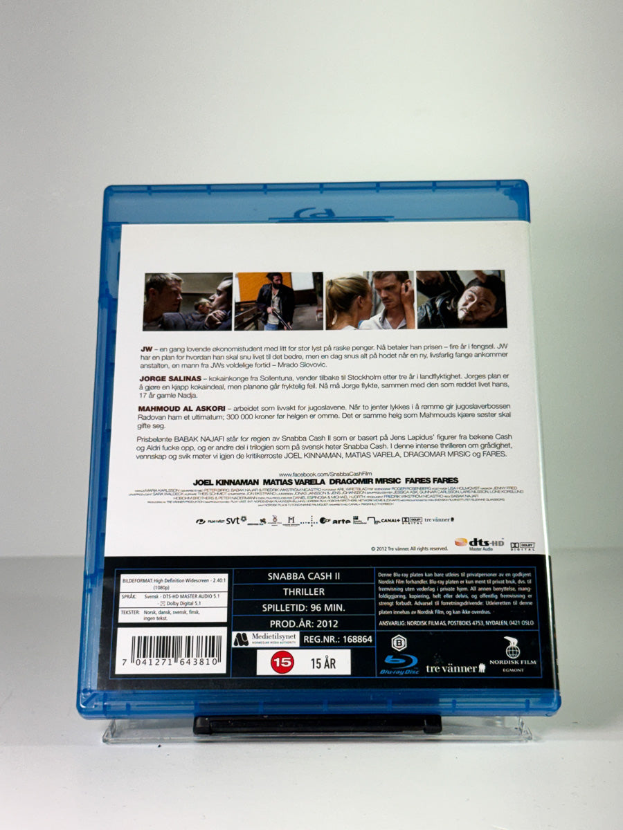 Bakside av cover til Snabba Cash II på Blu-ray
