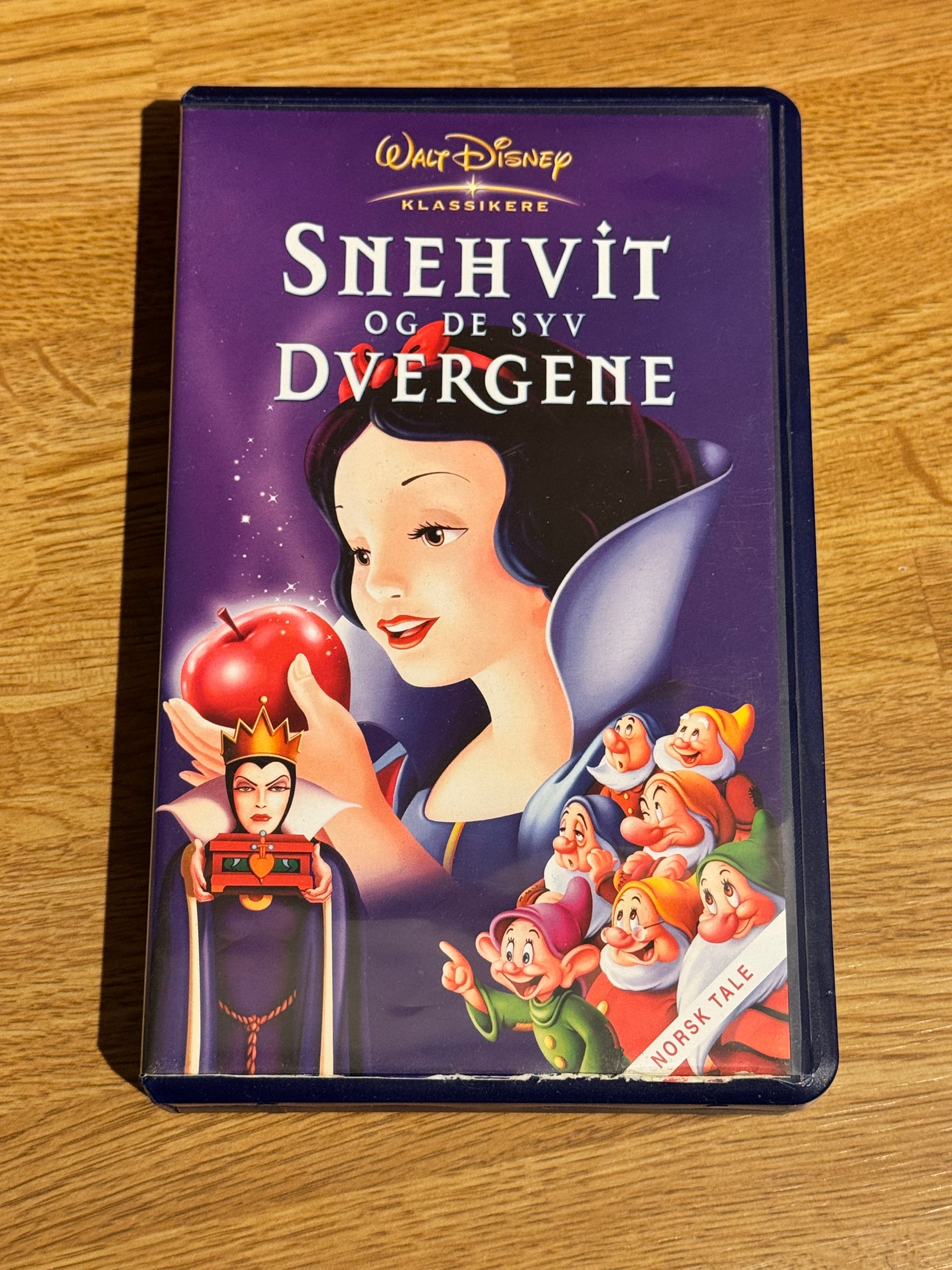 Forside av cover til Snehvit og de syv dvergene, norsk VHS-utgivelse