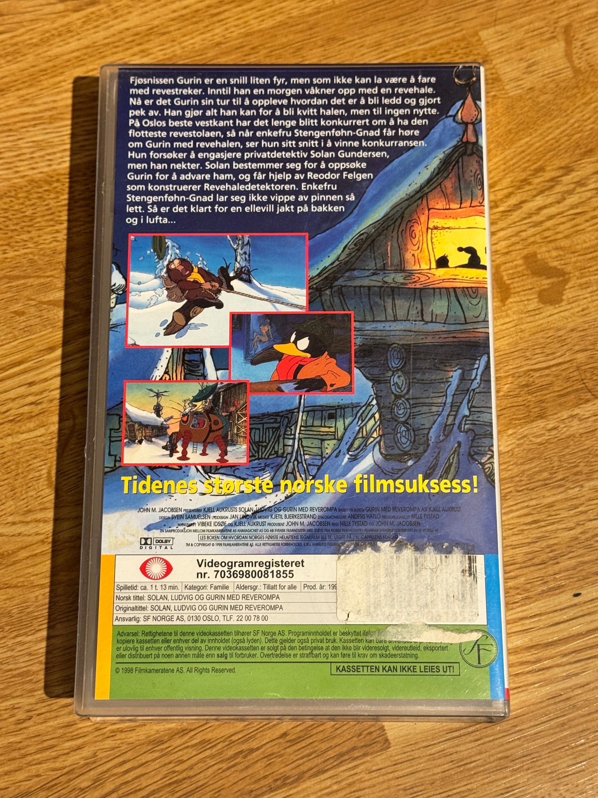 Bakside av cover til Solan, Ludvig og Gurin med reverompa, norsk VHS-utgivelse